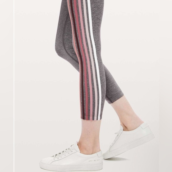 Lululemon Take A Hint 7/8 Tight *25" - Picture 2 of 4